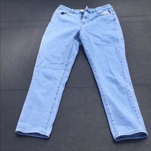 Pacsun Light Wash Mom Jeans!